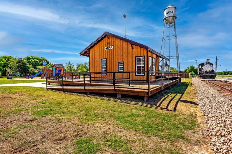 Anna TX train depot Houston and Texas Central Railway